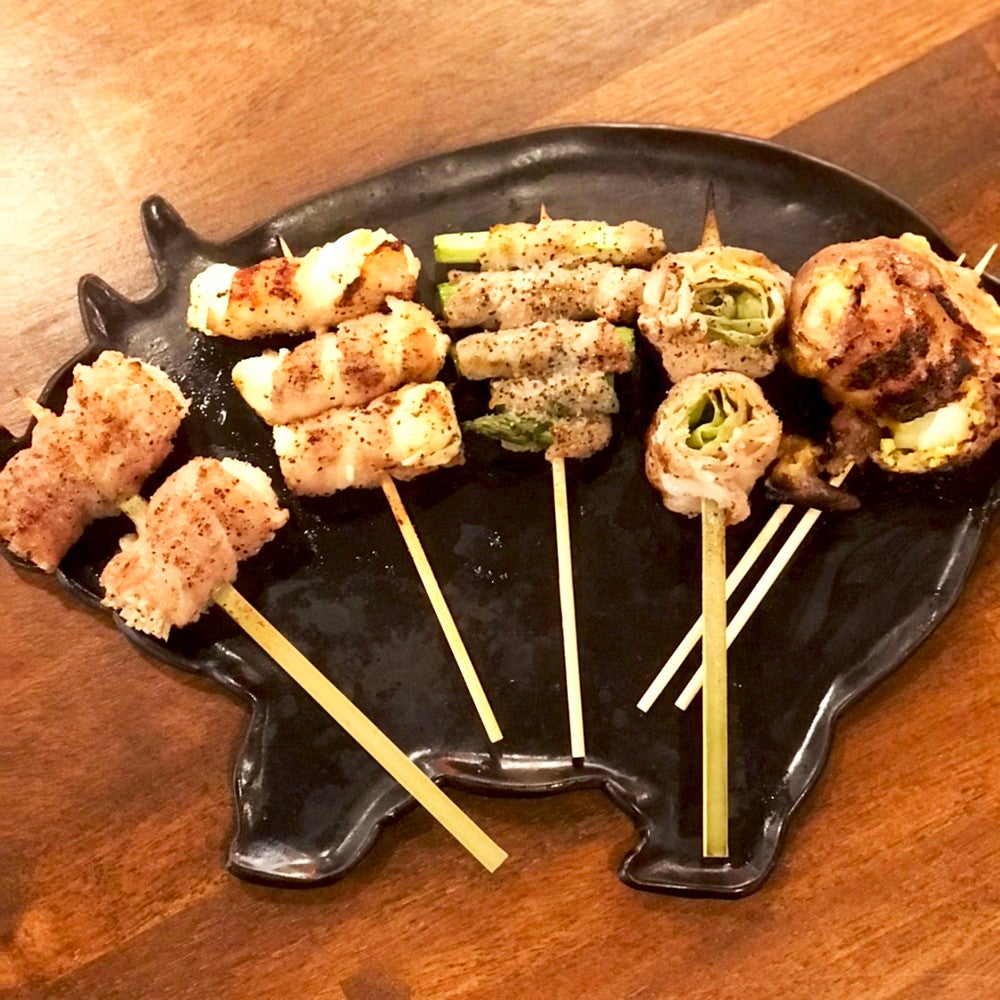 神豚（シントン）（豚串料理）／画像提供：東京楽天地