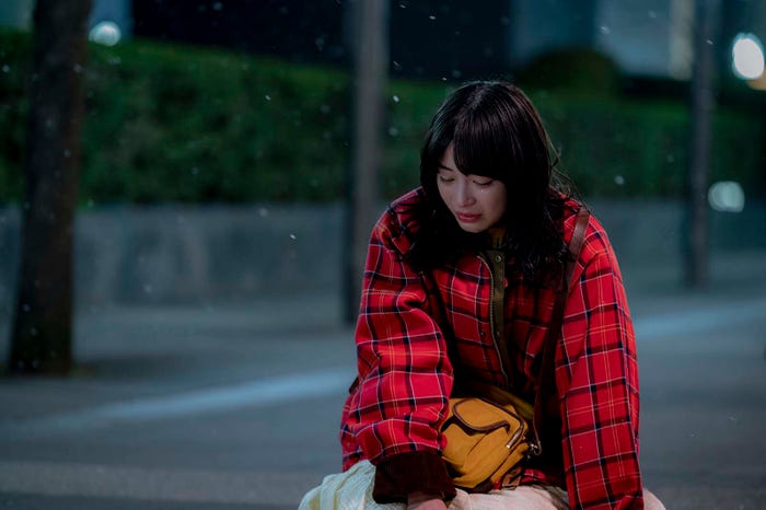 広瀬すず/「夕暮れに、手をつなぐ」第9話より(C)TBS