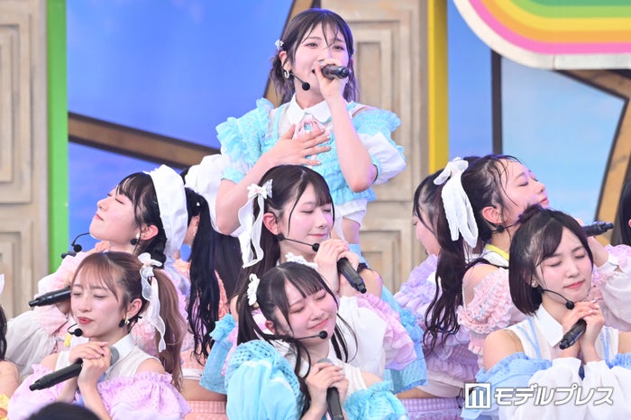 AKB48、“山内瑞葵が加入前に共演”サプライズゲスト登場 機材トラブルも見事にカバー【TIF2024】