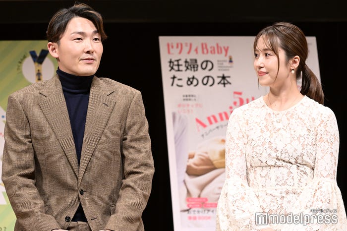 源田壮亮選手、衛藤美彩 (C)モデルプレス