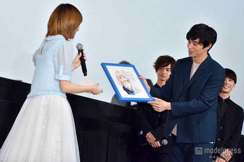 原作・咲坂伊緒氏からの描き下ろしイラストも