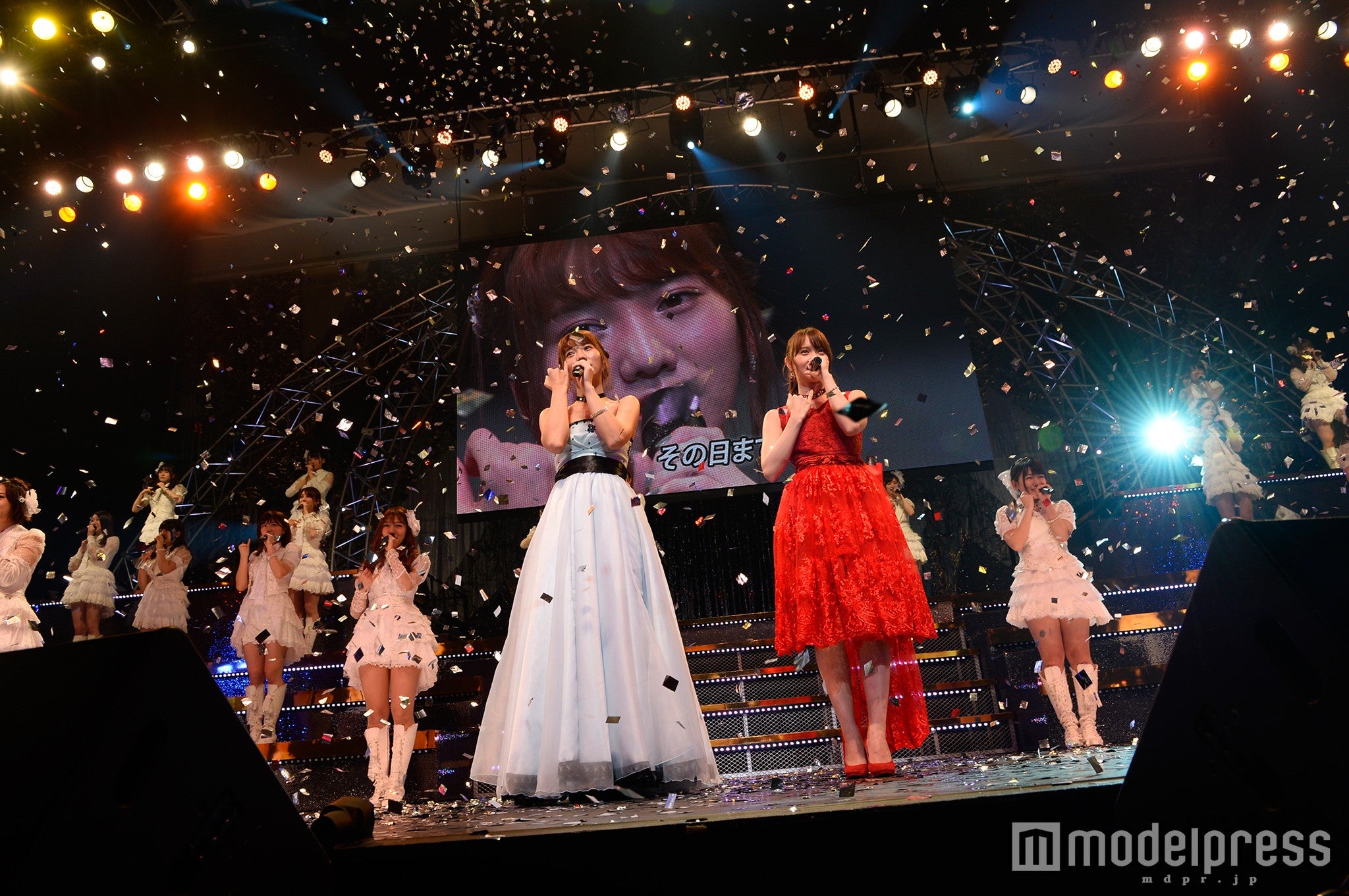 高城亜樹、永尾まりや（C）AKS