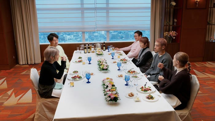 大内悠里、長谷川惠一の家族「バチェラー・ジャパン」シーズン5エピソード9(C)2023 Warner Bros. International Television Production Limited