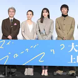（左から）タナダユキ監督、尾美としのり、奈緒、永野芽郁、窪田正孝、吉田羊（C）モデルプレス