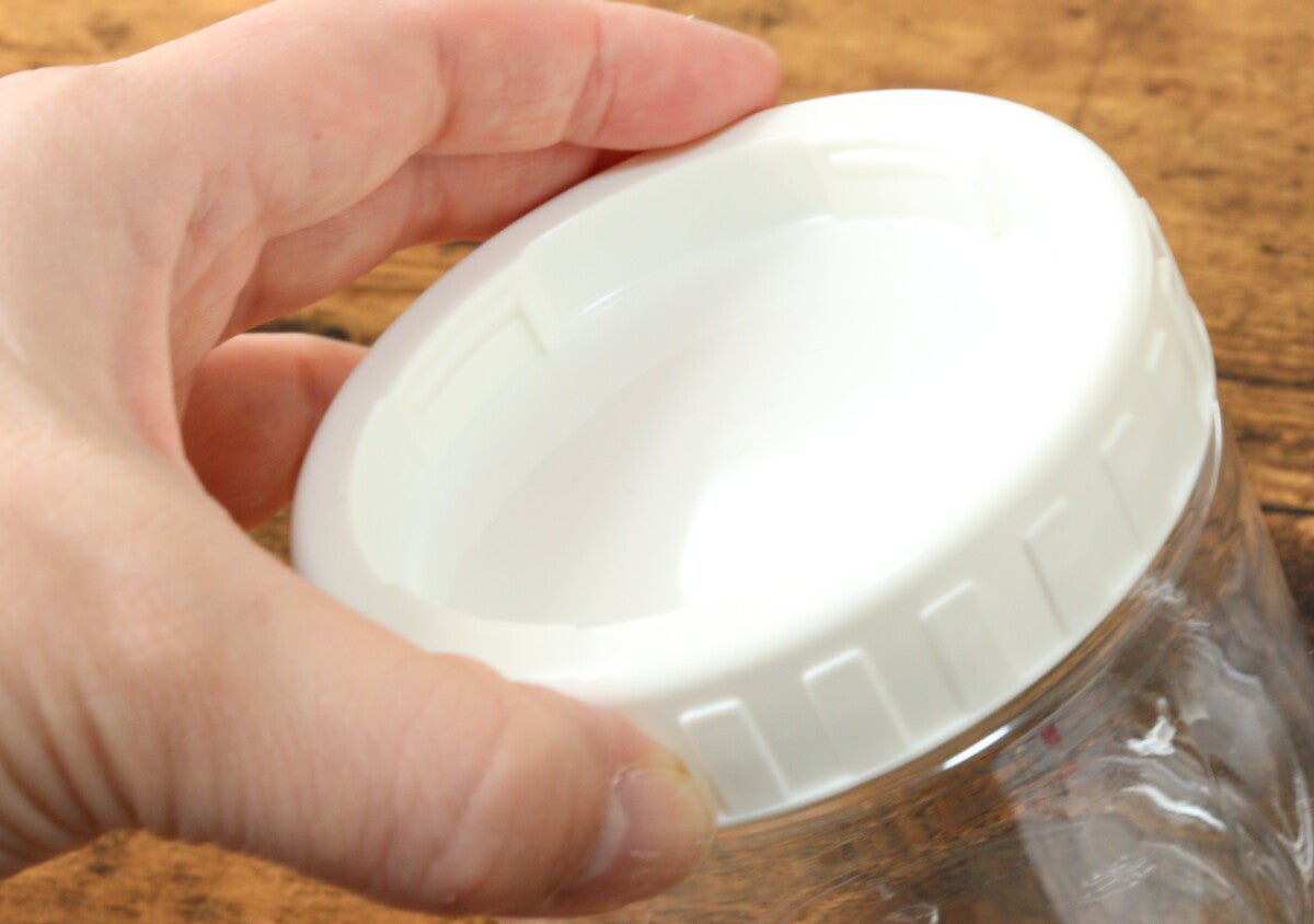 ダイソーのコレで散らからなくなった！使って戻すが楽になる！地味に便利なアイディア保存容器