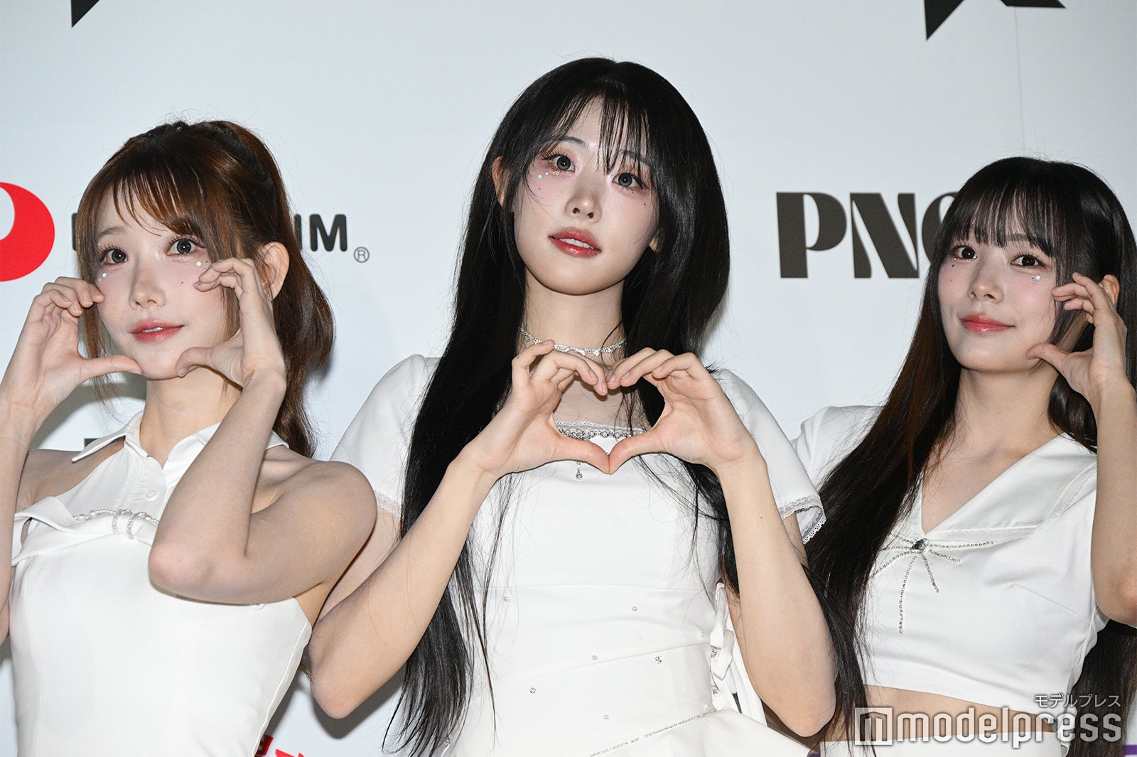 チョダン、マゼンタ、ヒナ（C）モデルプレス