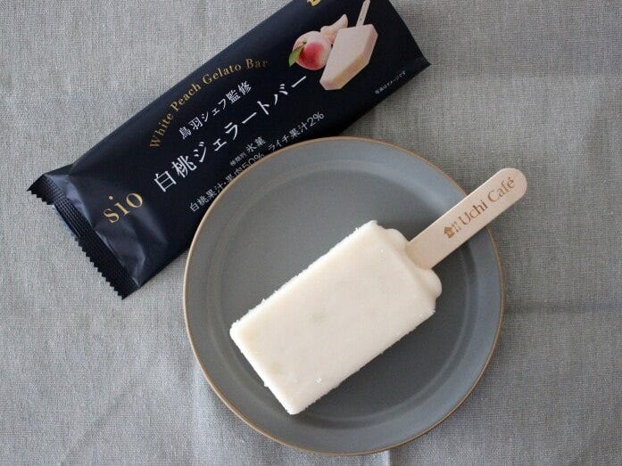 白桃のおいしさを、気軽なバーアイスで存分に味わえます