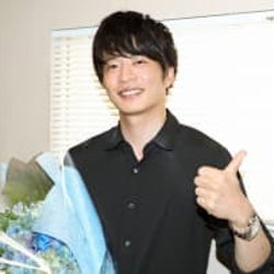 田中圭がクランクアップ!「僕と瀬野の気持ちはみんなと一緒にいます!うそじゃないよ(笑)」