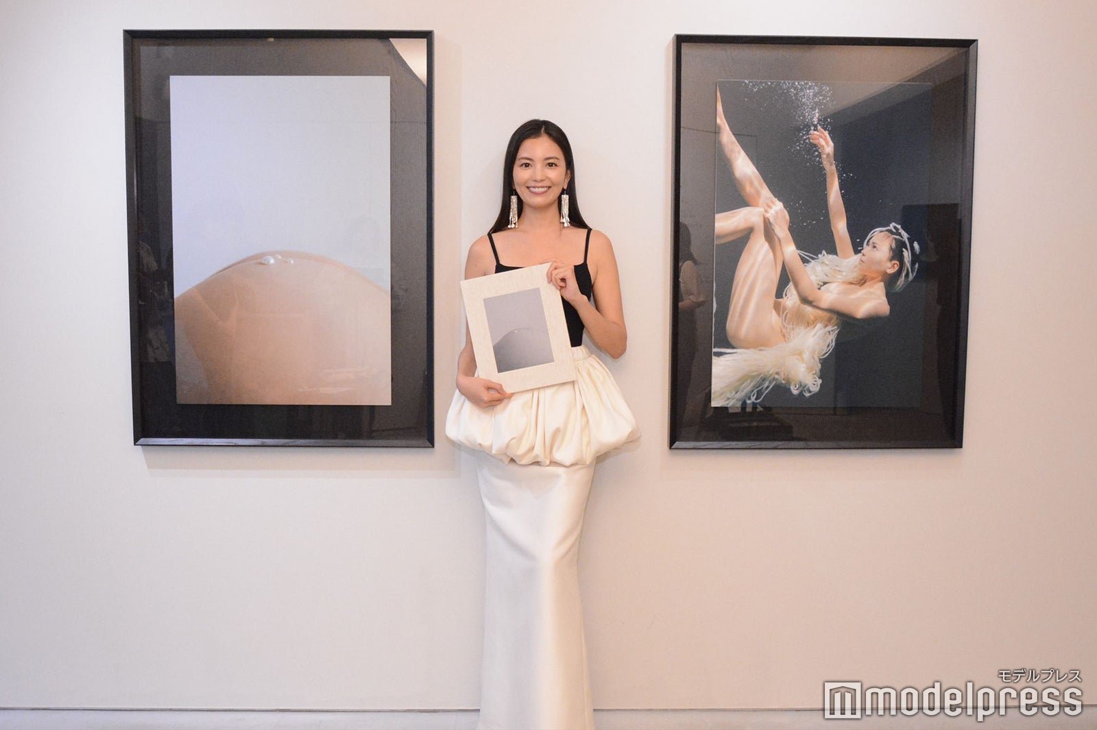 矢野未希子“ありのままの自分”開放 初の自費出版写真集表紙