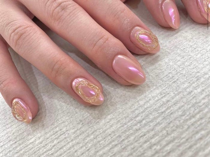 サテンネイル(画像提供:esNAIL)