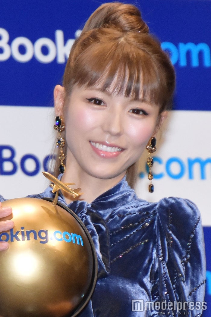 若槻千夏 第2子出産後初の公の場 長男は サッカー選手にしたい モデルプレス 若槻千夏 第2子出産後初の公の場 長男は サッカー選手にしたい モデルプレス