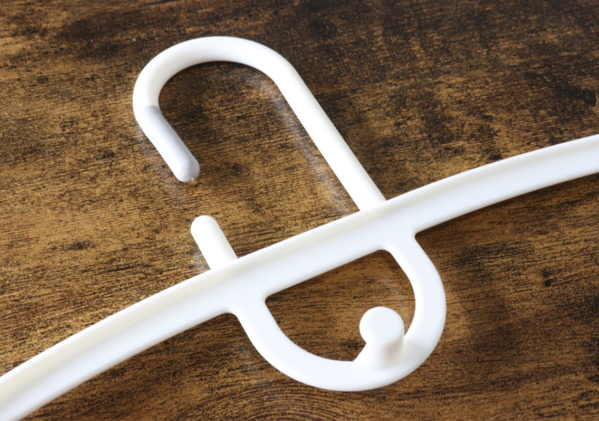 これだけ多機能なのに100円？！家中のを交換したくなるハンガー