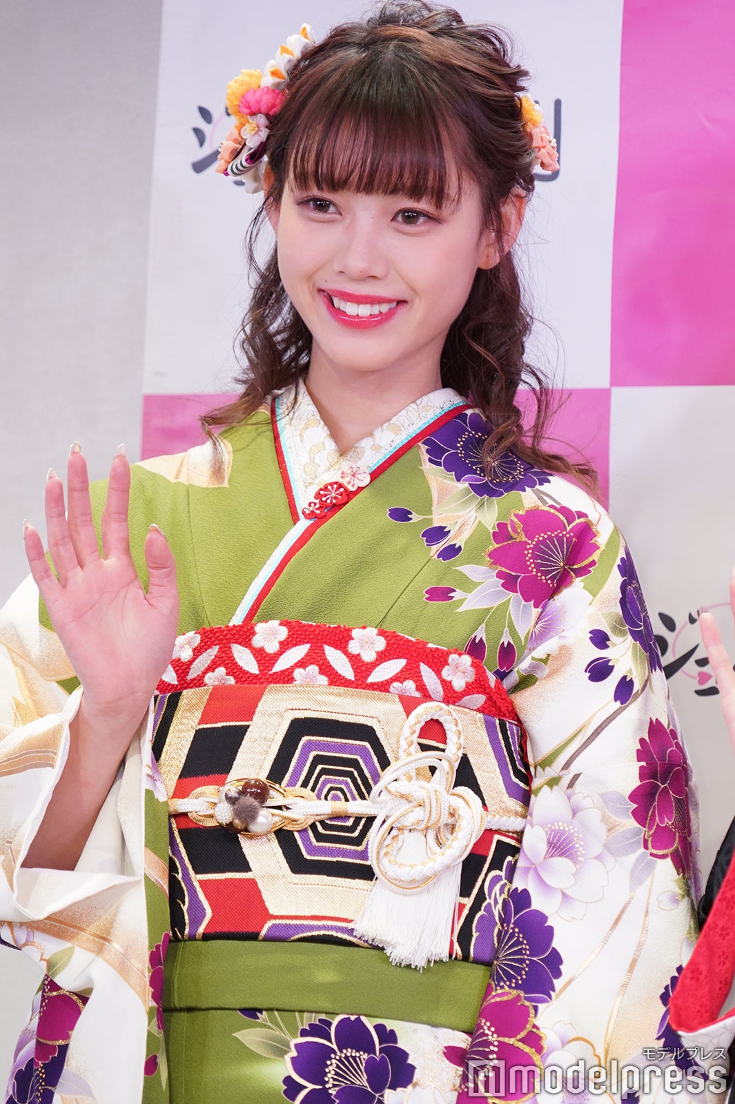 粕谷音 （C）モデルプレス