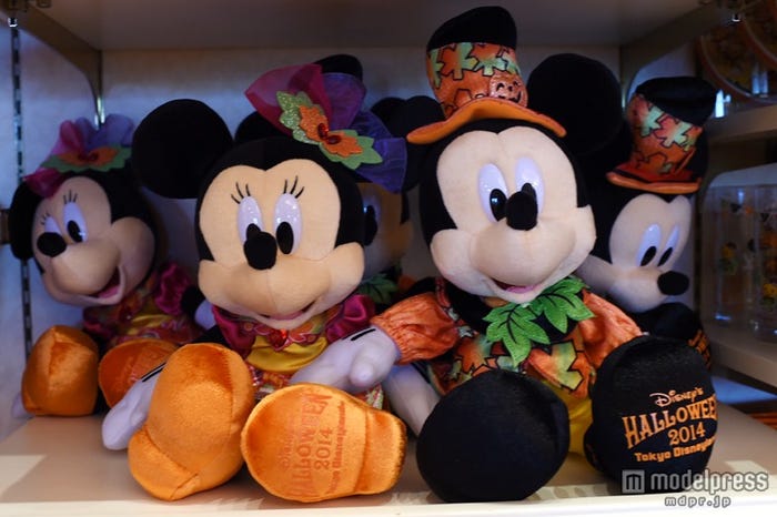 ミッキー、ミニーのぬいぐるみ 各¥4200