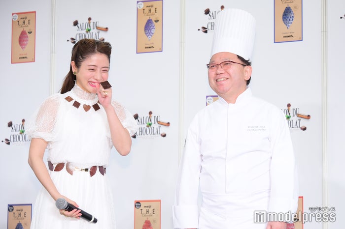 石原さとみ かわいすぎる ワントーンピンクメイク に注目 リップ アイメイク ヘア分析 モデルプレス 石原さとみ かわいすぎる ワントーンピンクメイク に注目 リップ アイメイク ヘア分析 モデルプレス
