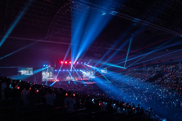 aespa「2025 aespa LIVE TOUR – SYNK : aeXIS LINE – in JAPAN」の初日公演の様子/撮影:仁礼 博