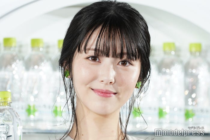 浜辺美波(C)モデルプレス