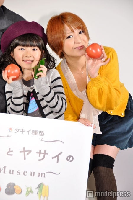 （左から）小林星蘭、矢口真里