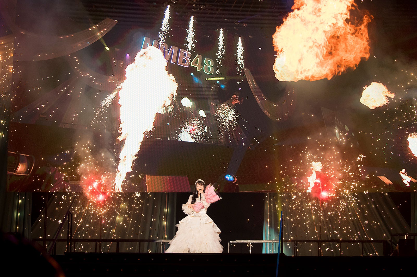 「白間美瑠卒業コンサート ～みるるん、さるるん、ありがとう◆（※◆はハートマーク）～」（C）NMB48