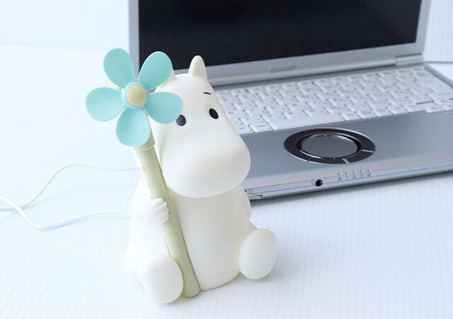 ムック本　ムック　付録　人気　おすすめ　オススメ　宝島社　宝島　レビュー　便利　優秀　当たり　最高　2023　扇風機　ミニ扇風機　ムーミン　moomin　ムーミングッズ　デスク