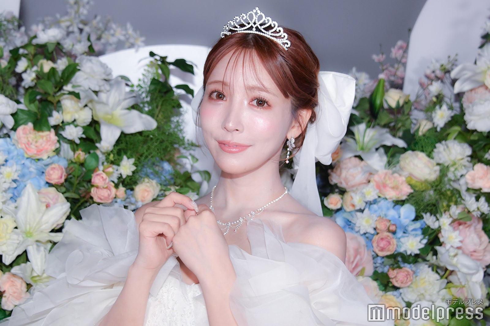 三上悠亜（C）モデルプレス