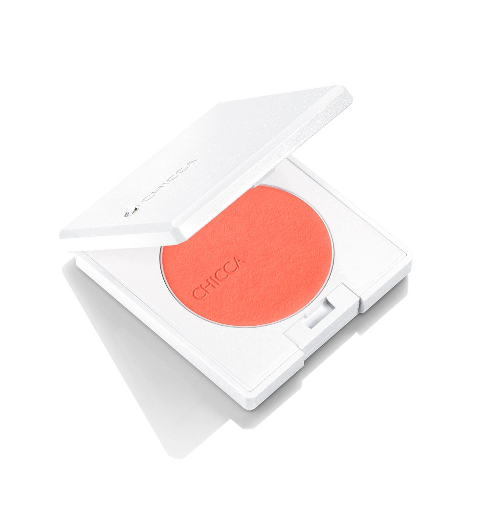 「キッカ フローレスグロウ フラッシュブラッシュ パウダー 03」“サニーキッス”／画像提供：カネボウ化粧品