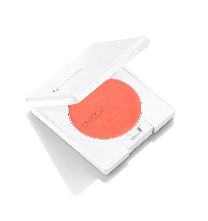 「キッカ フローレスグロウ フラッシュブラッシュ パウダー 03」“サニーキッス”/画像提供:カネボウ化粧品