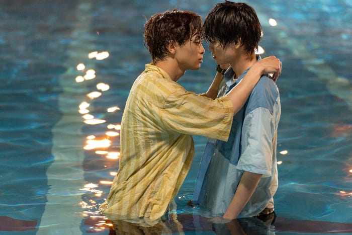 草川拓弥、西垣匠「みなと商事コインランドリー2」第11話より(C)缶爪さわ・椿ゆず/KADOKAWA/「みなと商事コインランドリー2」製作委員会