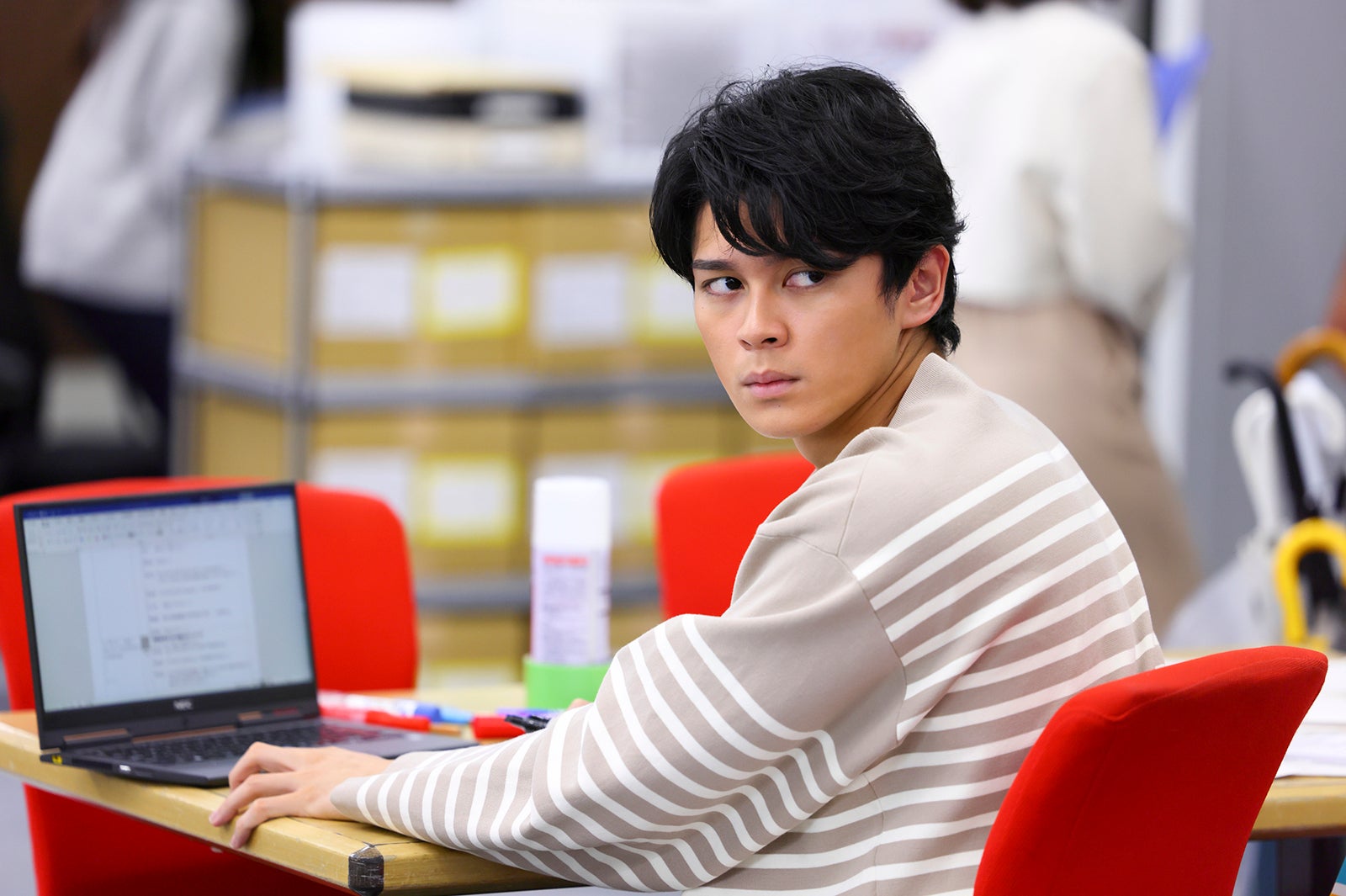 眞栄田郷敦／「エルピス―希望、あるいは災い―」第2話より（C）カンテレ