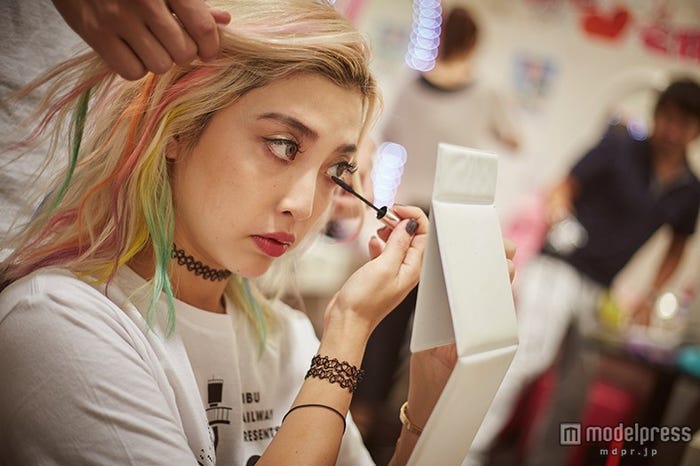 メイク/植野有砂