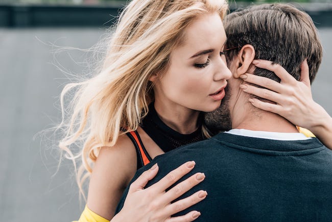 一途に愛しても防げない 浮気 の理由と男性心理 モデルプレス