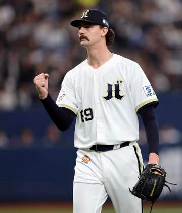 オリックス 長身213cmの新助っ人ジェリーが5度目の正直で来日初勝利 チームはリーグ最速20勝で今季最多貯金8に