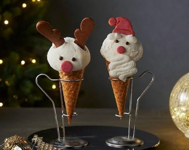 【阪急うめだ本店】今年は白いミラーボールツリー＆メリーゴーランドが登場！