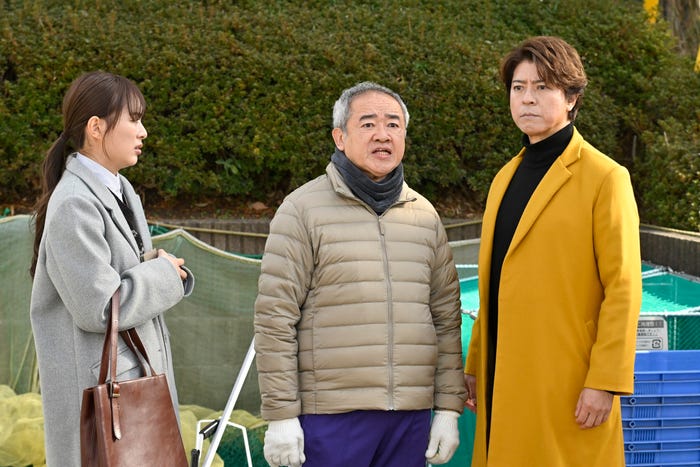 内田理央、春海四方、上川隆也「問題物件」第5話より(C)フジテレビ
