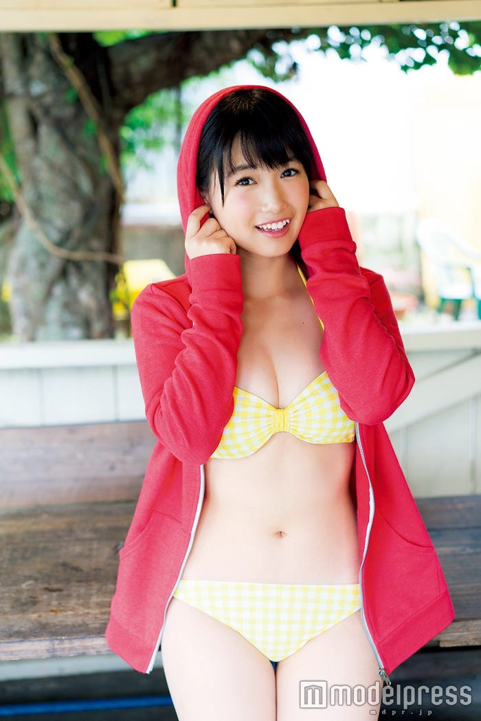 朝長美桜ファースト写真集「日向」(C)Takeo Dec./ヤングマガジン