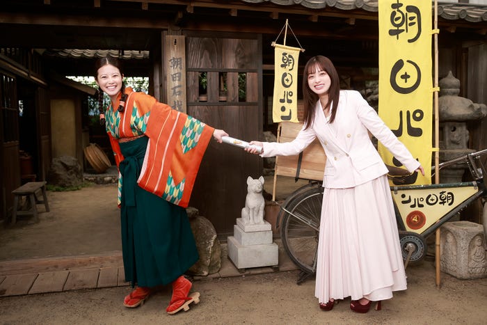 今田美桜、橋本環奈(C)NHK