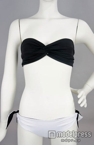 リバーシブルバンドゥビキニ「AULA AILA」28,080円(税込)