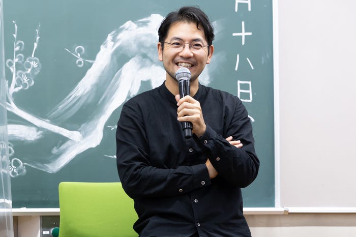 小泉徳宏監督(C)砥上裕將/講談社 (C)2022映画「線は、僕を描く」製作委員会