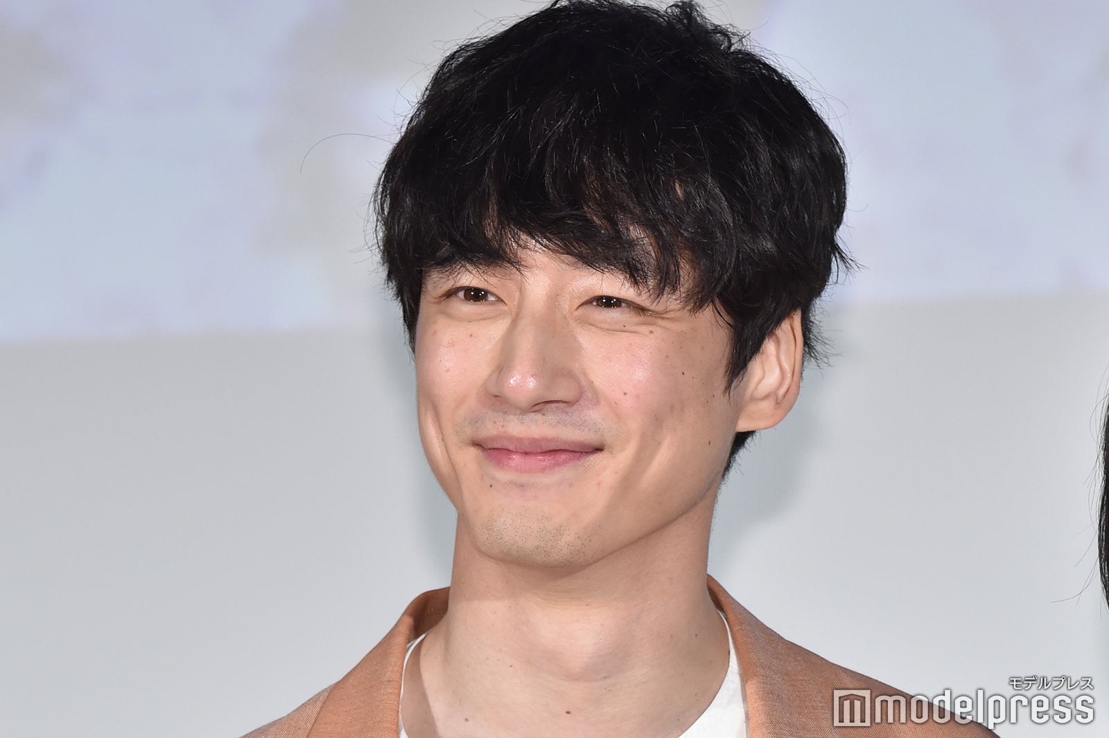 坂口健太郎“耐えきれず”NG多発？「競争の番人」撮影秘話明かす