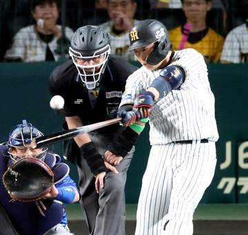 阪神“ベイキラー”大山意地のマルチ 球団単独最多CS出場26試合＆24安打 第2戦へ「明日またみんなで」
