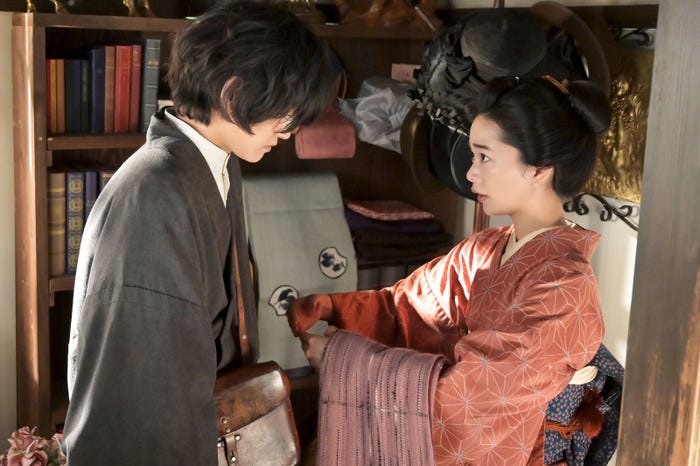 佐野晶哉、見上愛「風、薫る」第24話(C)NHK