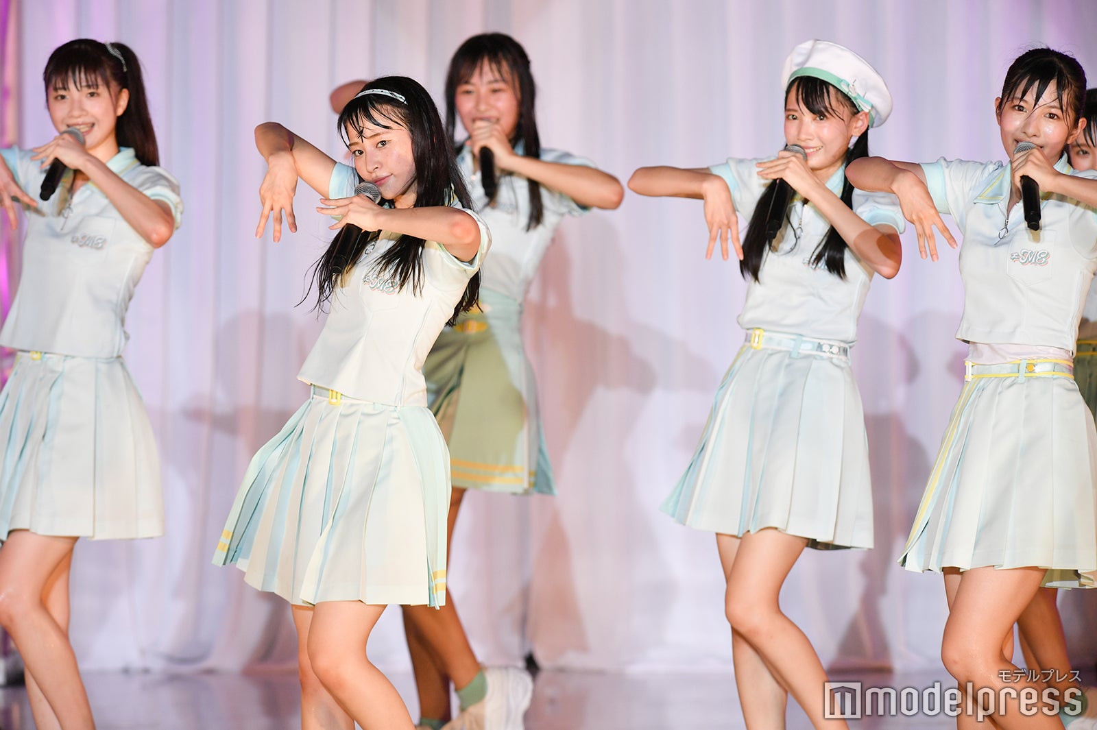 LOVE＆≠ME、初の合同コンサート サプライズ発表に涙＜24 girls