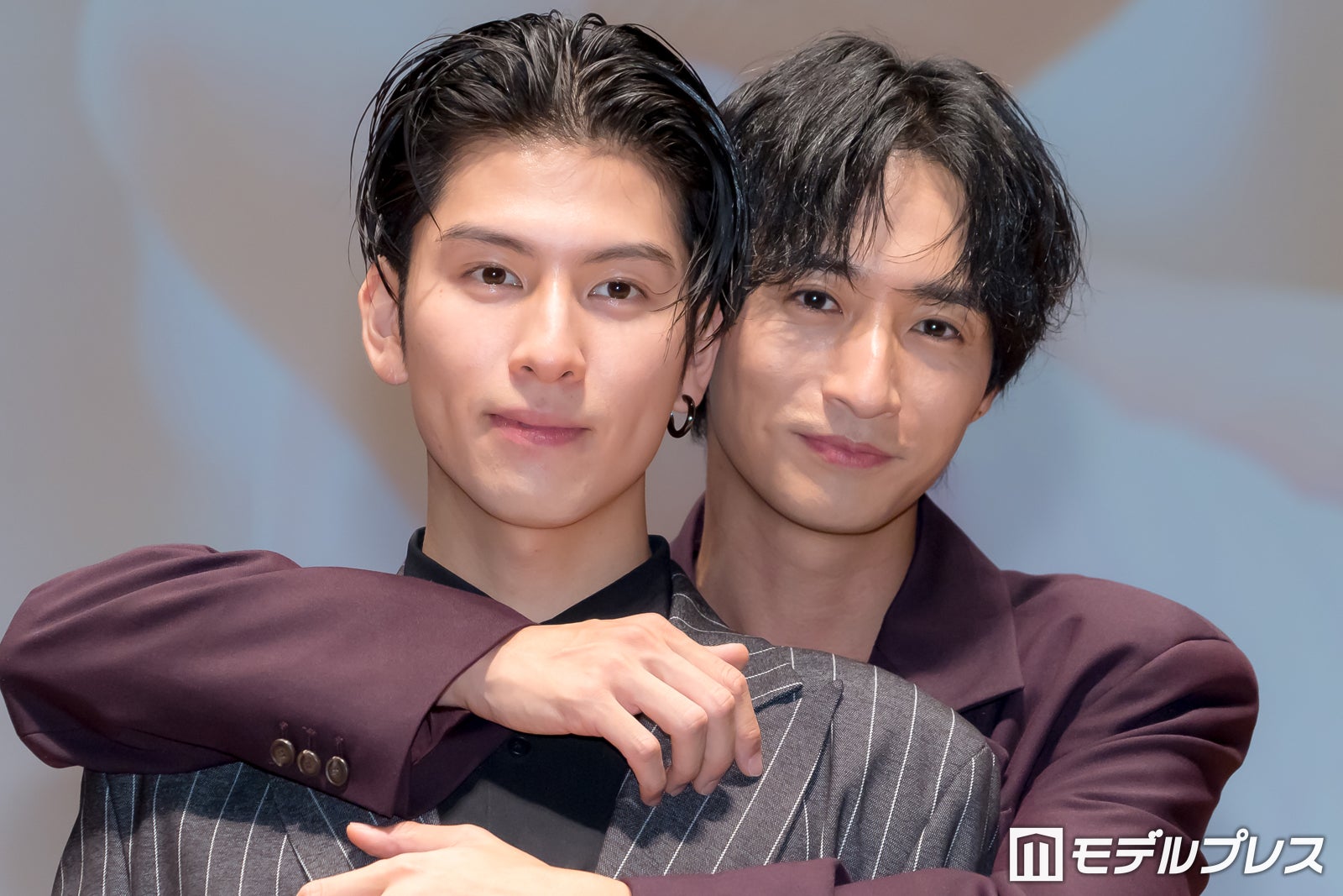 古屋呂敏、長谷川慎（C）モデルプレス
