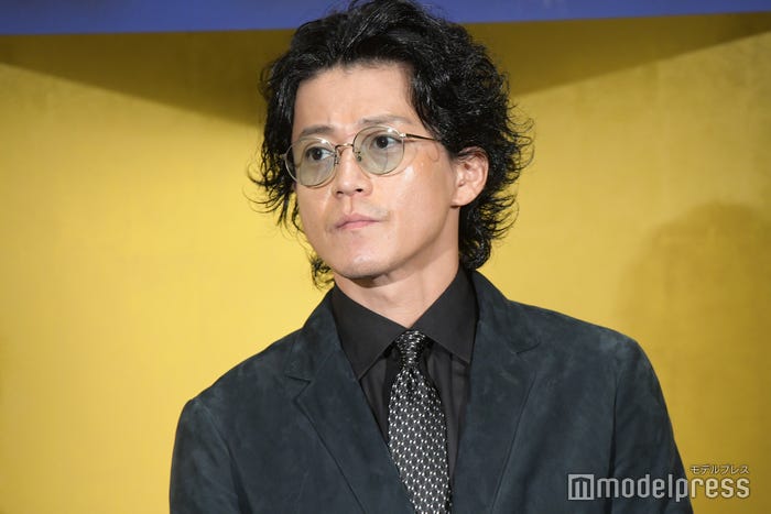 小栗旬(C)モデルプレス