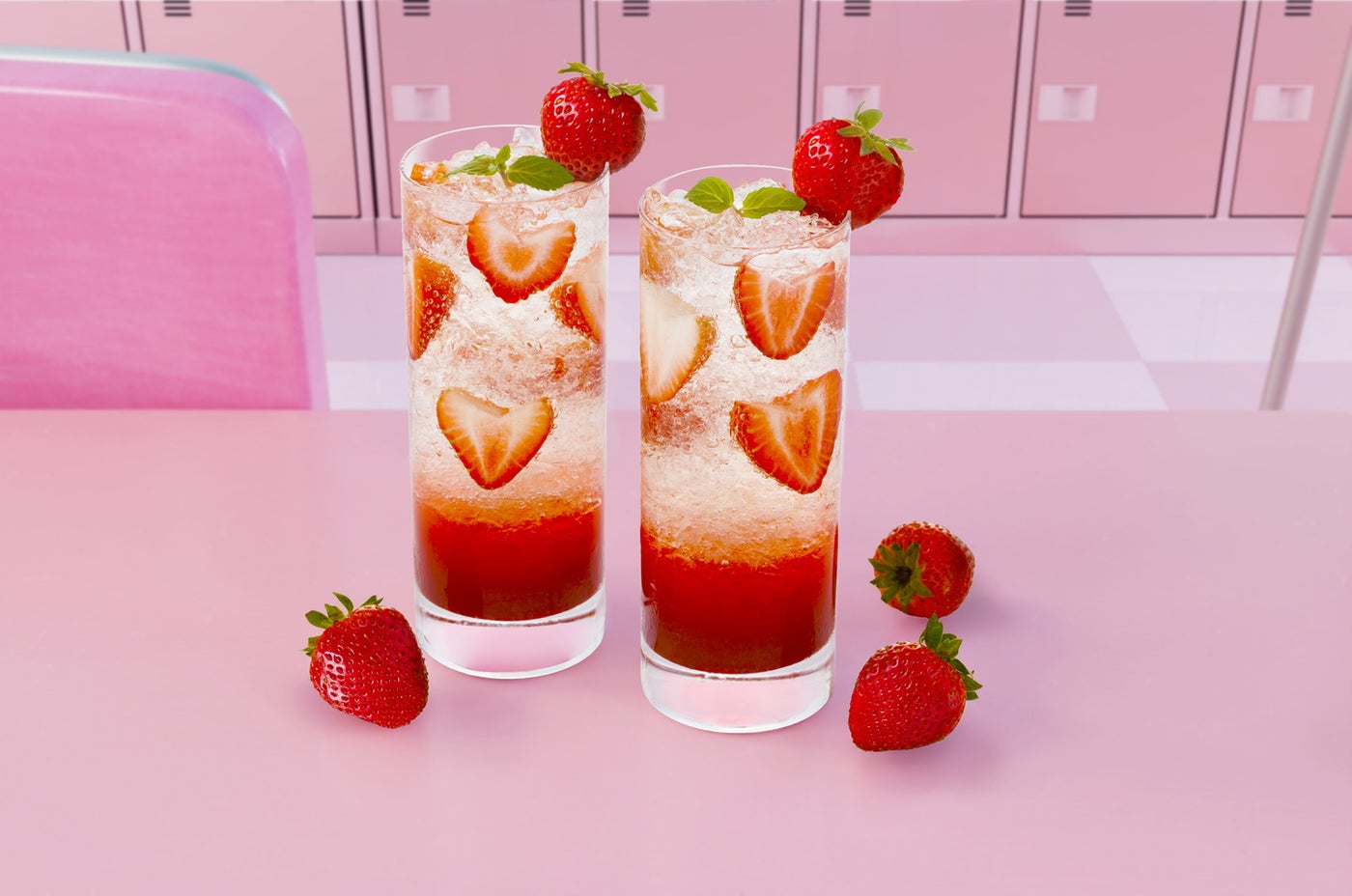 「Strawberry School Life」開催期間限定ドリンク、追加料金950円／提供素材