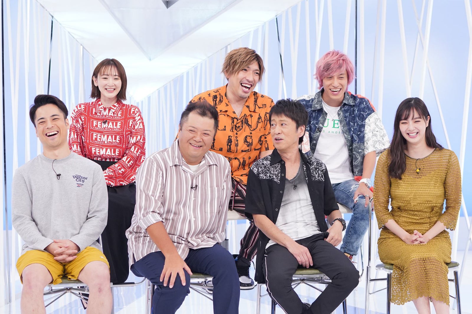 （前列左から）FISHBOY、小杉竜一、吉田敬、新川優愛（後列左から）生駒里奈、りんたろー。、兼近大樹 （画像提供：関西テレビ）