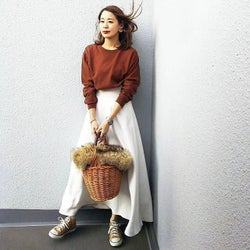 脱・部屋着見え!おしゃれ感度の高い「スウェット」コーデのコツは?