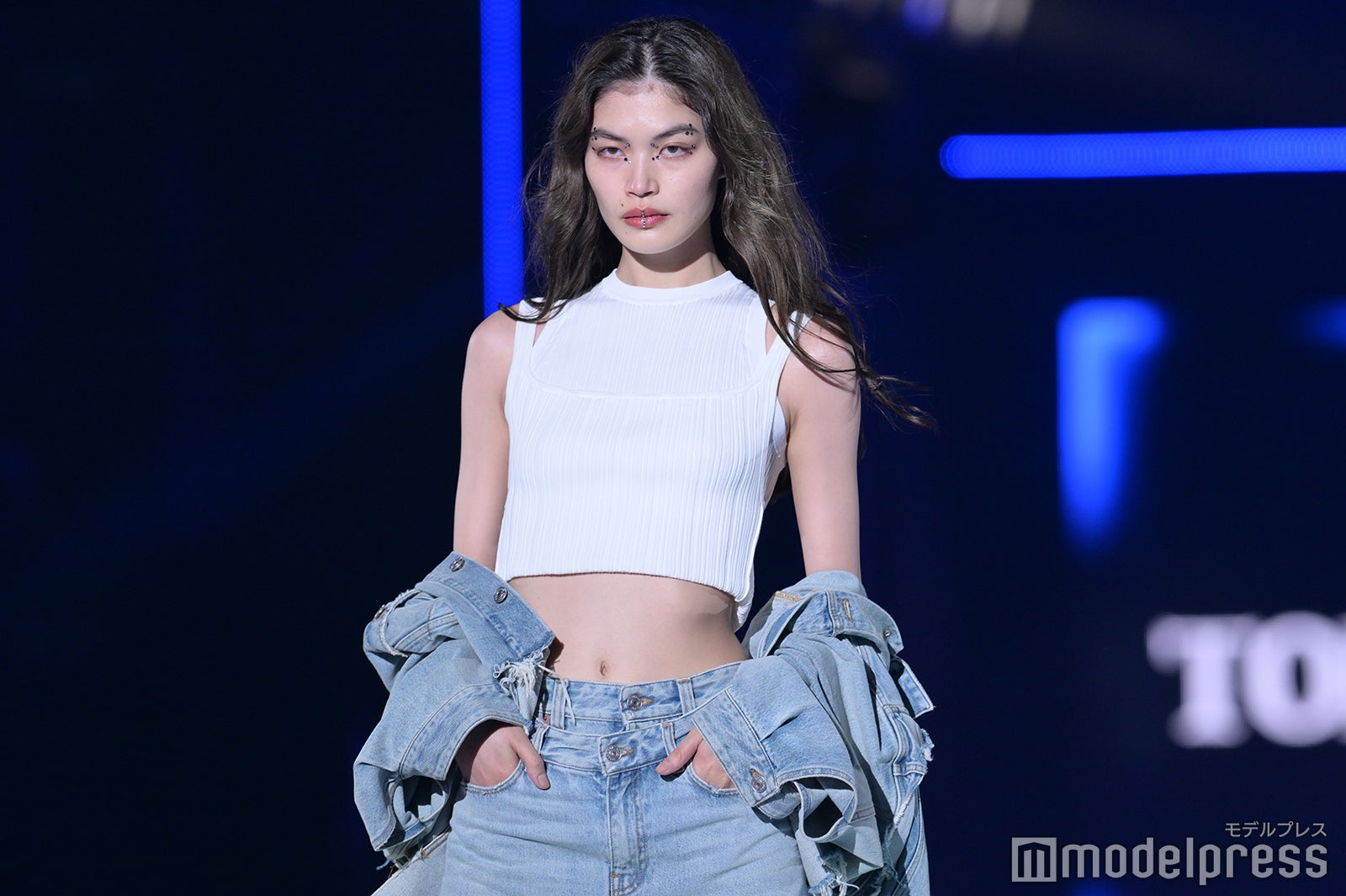 （C）モデルプレス