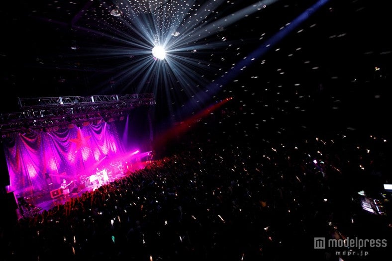 ライブの様子／撮影：ミヨシツカサ