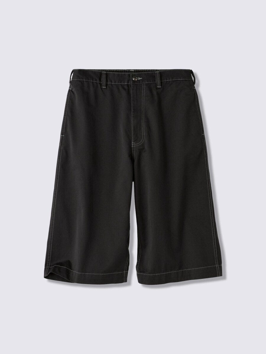 黒色の配色ステッチバギークロップドパンツ